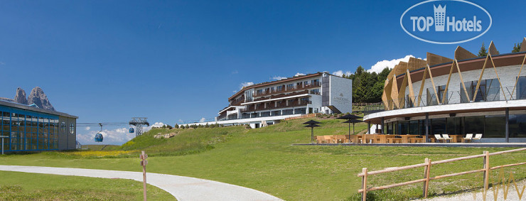 Hotel photo COMO Alpina Dolomites 5*