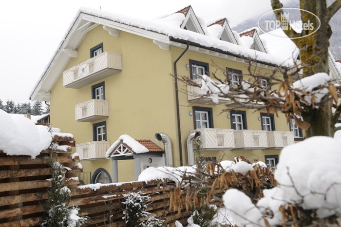 Hotelier's photos AlpHoliday Dolomiti 4*