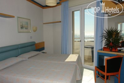 New photos from tourists Cesare Augustus 4*