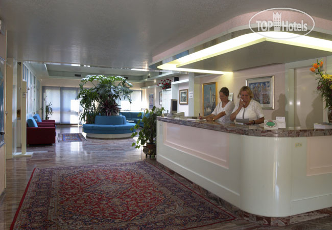 New photos from tourists Alexander 4*