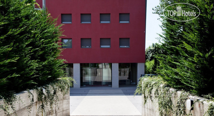 Hotelier's photos Zambala Luxury Residence