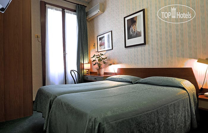 New photos from tourists London Hotel 2*