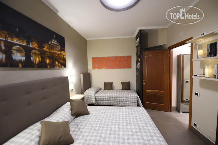 New photos from tourists Domus Catone 21