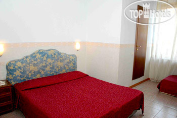 New photos from tourists Capri 1*