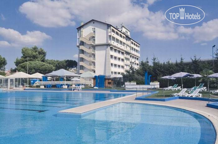 Hotelier's photos Aris Garden 4*
