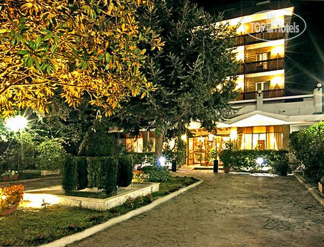 Hotel photo Pinewood 4*