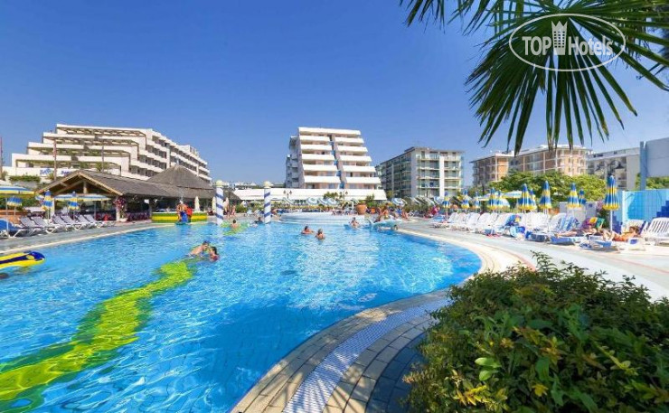 Hotel photo Holiday 4*