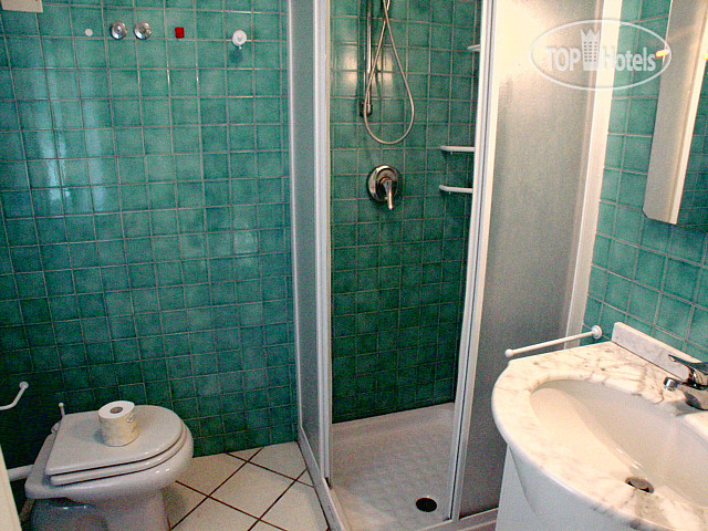 New photos from tourists Brigitte APT