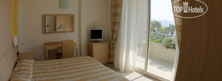 New photos from tourists Aregai Marina RTA 4*