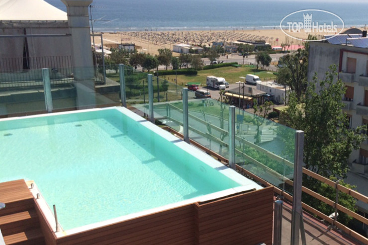 New photos from tourists City Hotel 3*