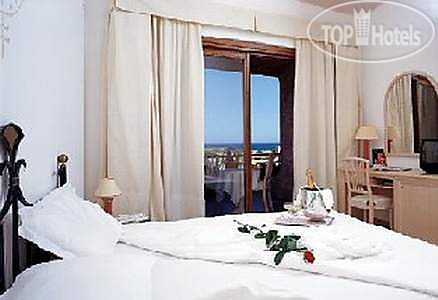 New photos from tourists Sant Elmo Beach 4*