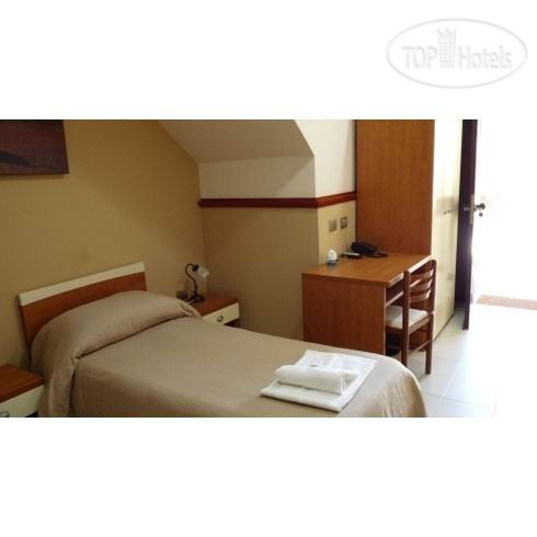 Hotelier's photos El Sombrero Hotel 3*