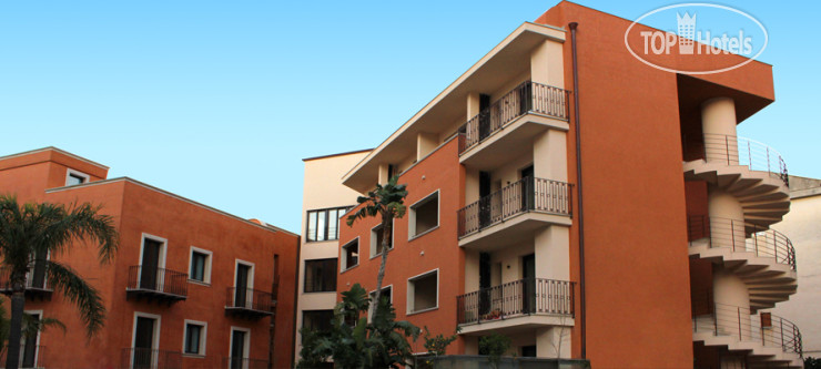 Hotel photo Artemis 4*