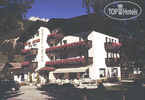 Hotelier's photos Sas Morin hotel Pozza di Fassa 2*
