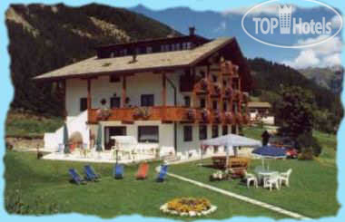 Hotelier's photos Villa Gemmy hotel Pozza di Fassa 3*