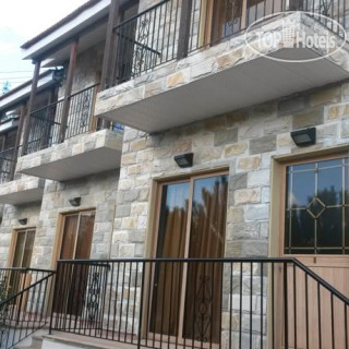 Photos K.H.G. Stone-Wood Cottages