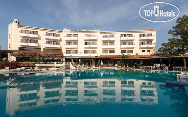 Фотографии отельера Paphos Gardens Holiday Resort 3*