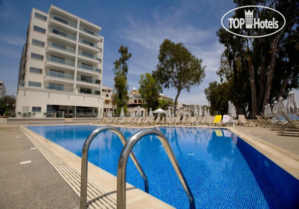 Hotelier's photos Crusader Beach 3*