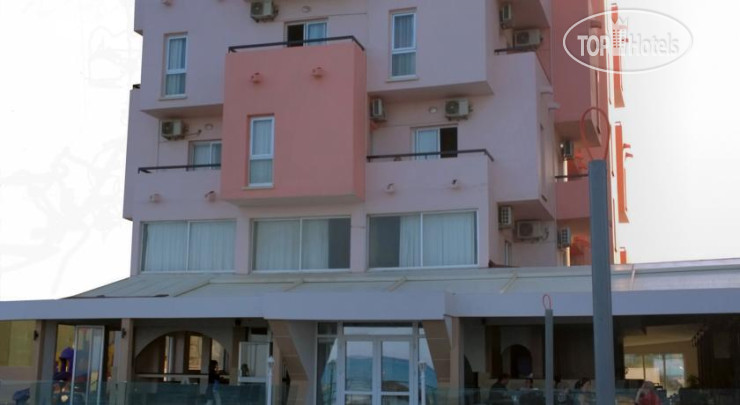 Hotelier's photos Mackenzie Beach Hotel & Apartments 3*