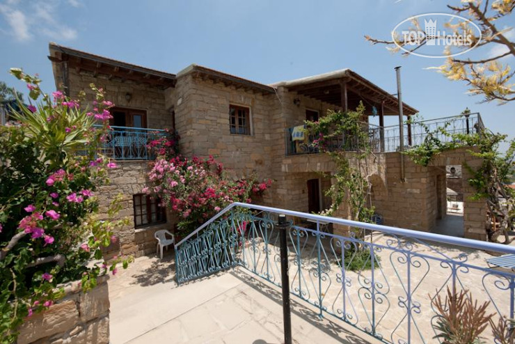 New photos from tourists Adamos House