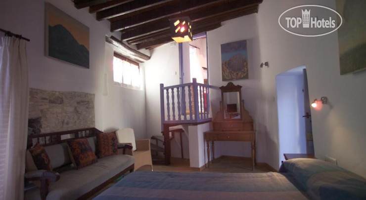 New photos from tourists Sofronis House