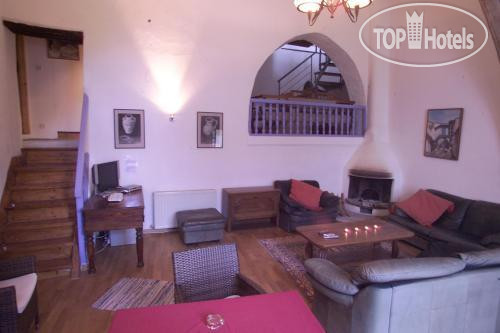 New photos from tourists Takis House