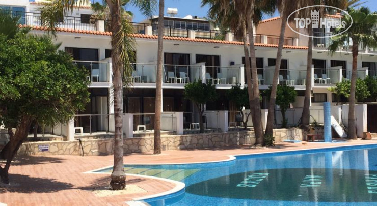 Hotelier's photos Pambos Napa Rocks Hotel 2*