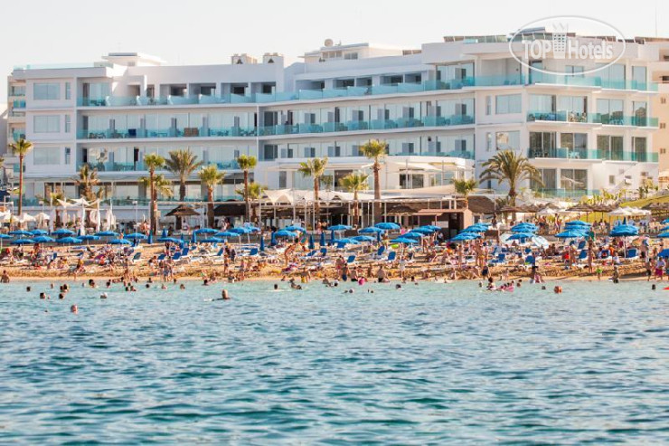 Hotelier's photos Vrissaki Beach Hotel 3*