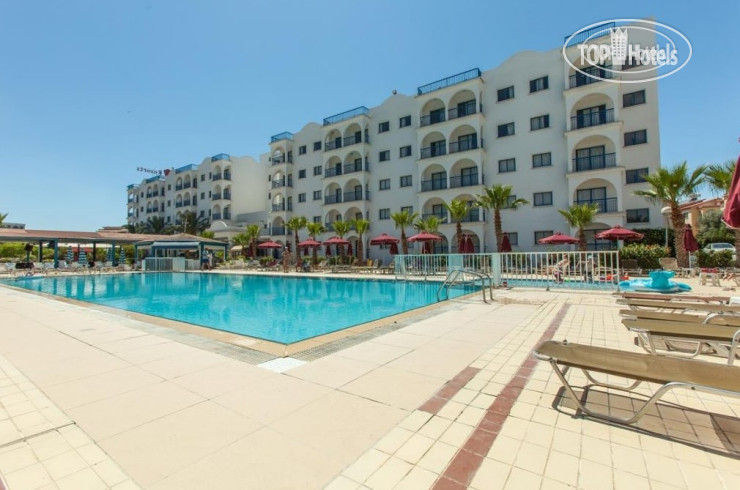 New photos from tourists Crown Resorts Elamaris APT