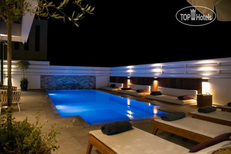 New photos from tourists Chris Le Mare Gold Luxury Villa