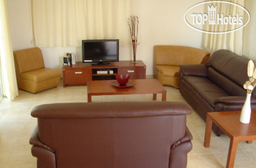 New photos from tourists Villa Armostia APT