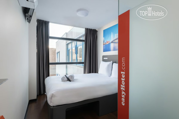 Hotel photo easyHotel Rotterdam City Centre 2*