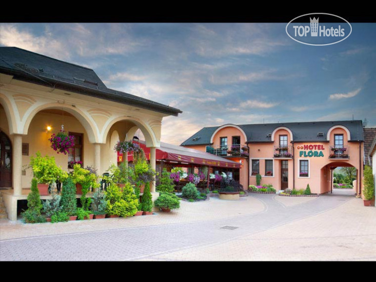 New photos from tourists Flora 3*