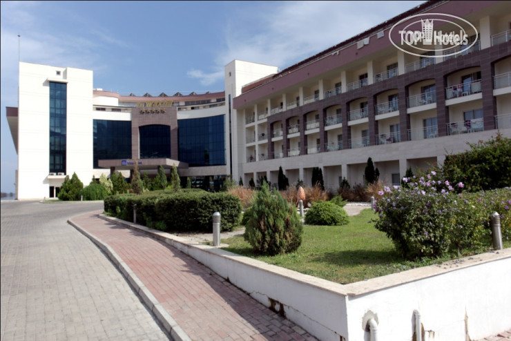 Фото Intourist The Maxim Resort Hotel (закрыт)