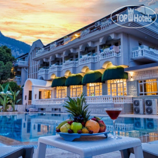 Rose Garden Premium Hotel 4*