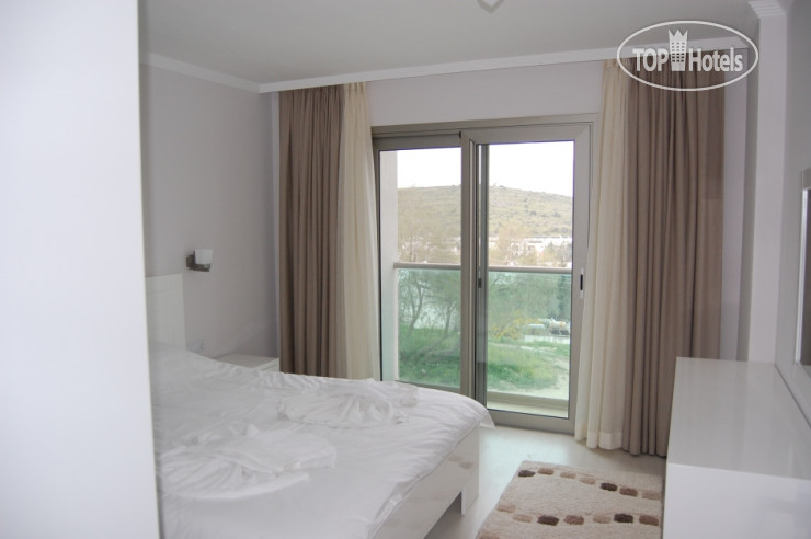 New photos from tourists Royal Palm Residence