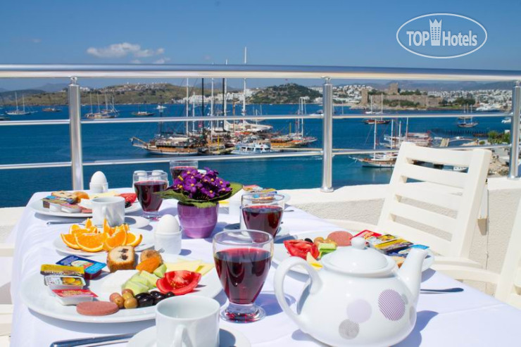 New photos from tourists Capaci