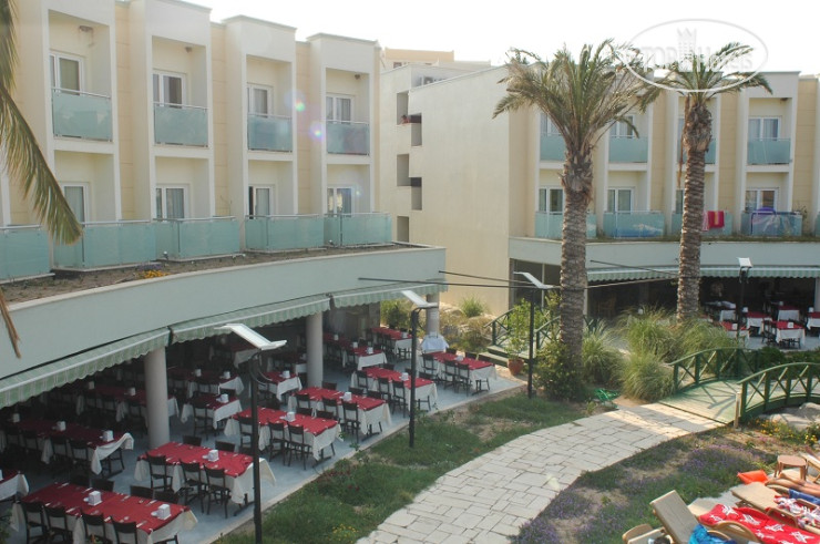 New photos from tourists Royal Palm Beach 4*