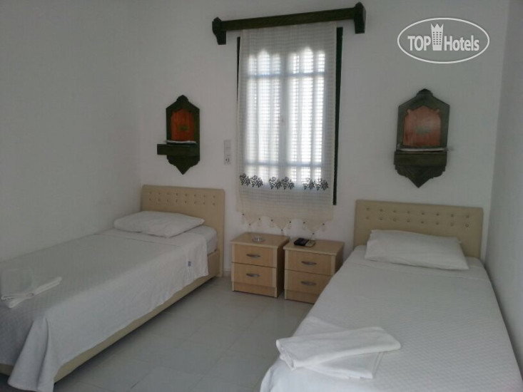 New photos from tourists Windmill Hotel
