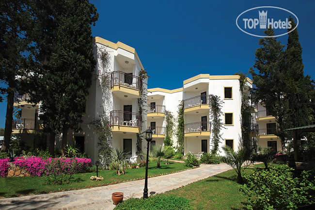 Hotel photo Club La Luna 4*
