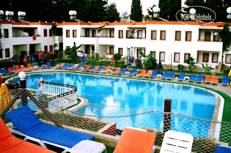 Hotelier's photos Club Cherry Hotel Family Suites 3*