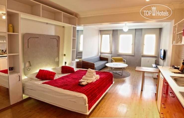 New photos from tourists Full House Residence
