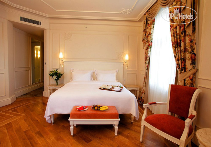 New photos from tourists Corinne 4*