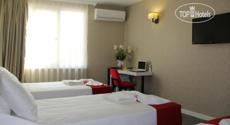 New photos from tourists Era Palace Hotel
