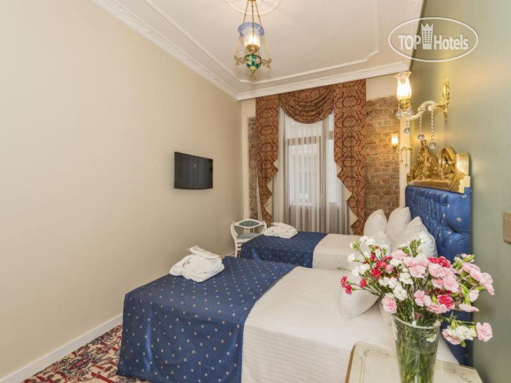 New photos from tourists By Murat Crown Hotel Asmalmescit (Taksim)