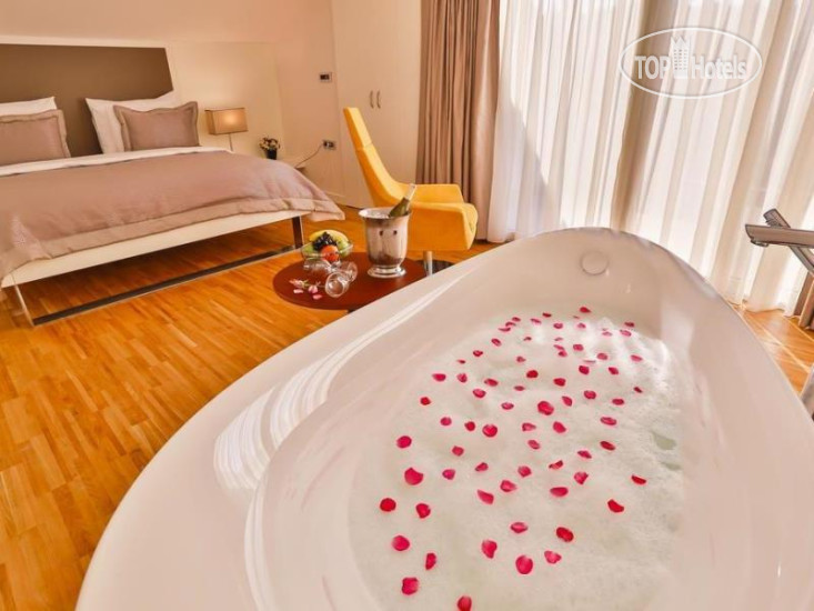 New photos from tourists Business Life Boutique Hotel 4*
