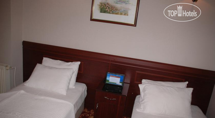 New photos from tourists Golden Palace Hotel