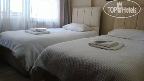 Hotelier's photos 8 Rooms Suites Hotel