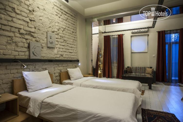 New photos from tourists Peradays Hotel