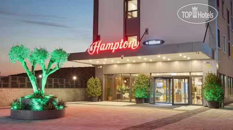 Фотографии отеля  Hampton By Hilton Istanbul Arnavutkoy 4*